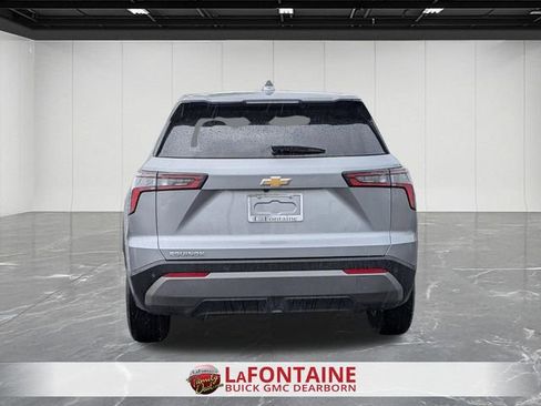 Used 2025 Chevrolet Equinox LT FWD image 4