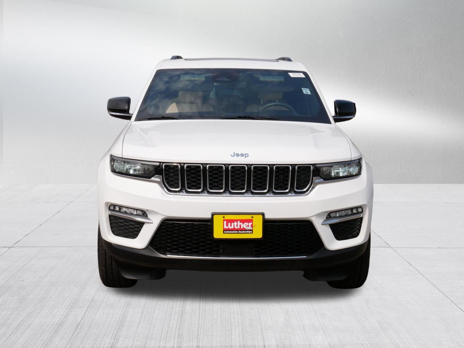 Used 2023 Jeep Grand Cherokee 4WD 4xe image 2