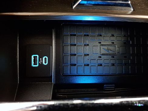 Used 2024 Ford Expedition Limited RWD image 25