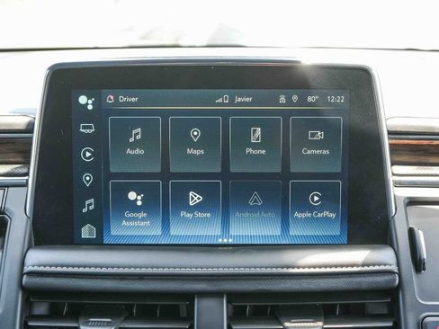 Used 2024 Chevrolet Suburban Premier RWD image 18