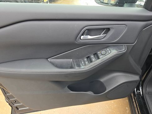 New 2026 Nissan Rogue SV FWD image 11
