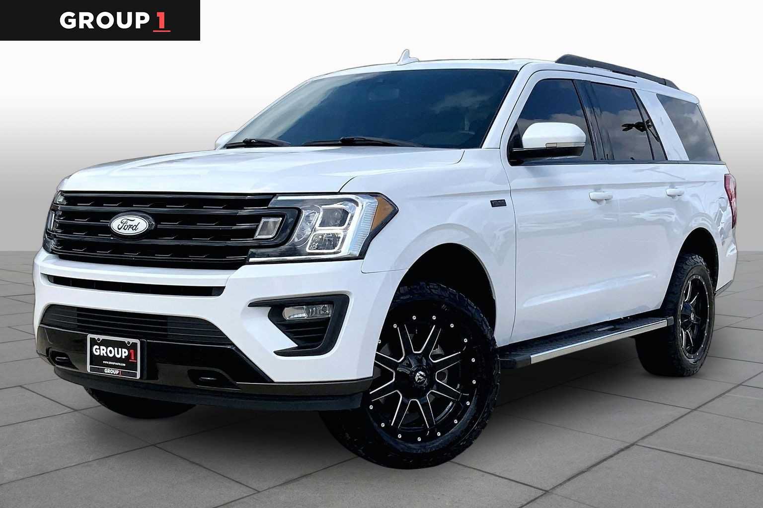 Used 2019 Ford Expedition XLT w/ Equipment Group 202A AWD/4WD image 1