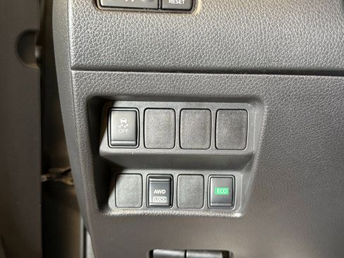 Used 2017 Nissan Rogue Sport SV image 17