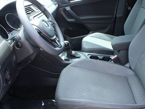 Used 2019 Volkswagen Tiguan S FWD image 9