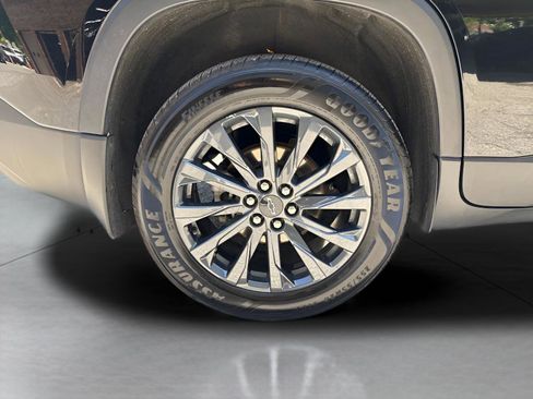 Used 2023 Chevrolet Traverse RS AWD/4WD image 15
