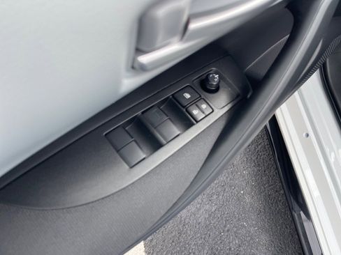 Used 2026 Toyota Corolla SE image 7