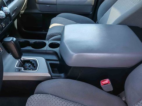 Used 2013 Toyota Tundra 2WD CrewMax w/ Tow Pkg image 22