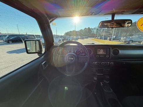 Used 2021 Jeep Wrangler Unlimited Sport image 25