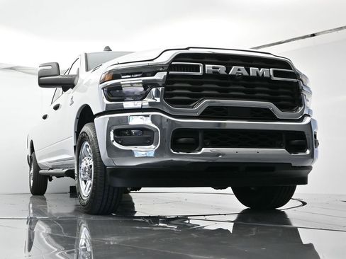 New 2026 RAM 2500 Tradesman AWD/4WD image 37