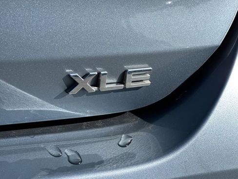 Certified 2021 Toyota Highlander XLE image 40