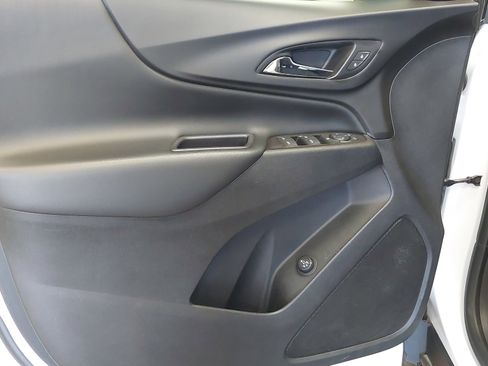 Used 2018 Chevrolet Equinox LT FWD image 24