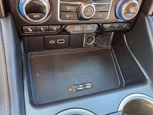 Used 2022 GMC Yukon AT4 image 12