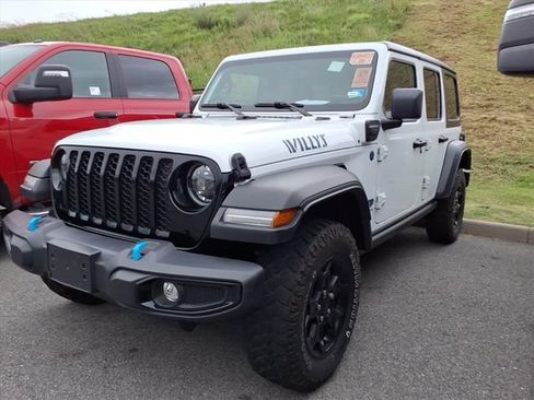 Used 2023 Jeep Wrangler Unlimited w/ Cold Weather Group AWD/4WD image 11