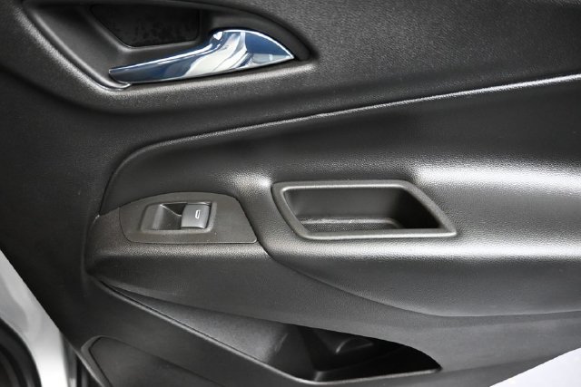 Used 2019 Chevrolet Equinox LT FWD image 15