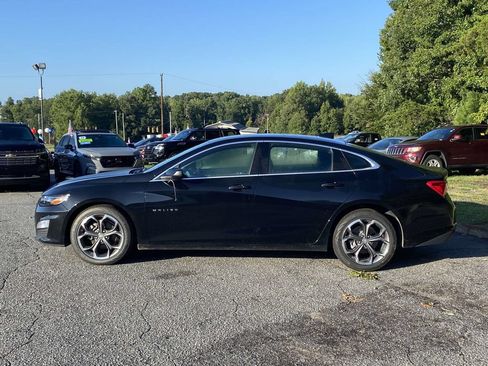 Used 2024 Chevrolet Malibu LT FWD image 2