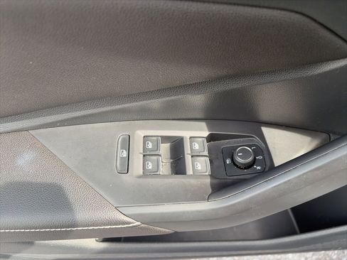 Used 2024 Volkswagen Jetta Sport image 20