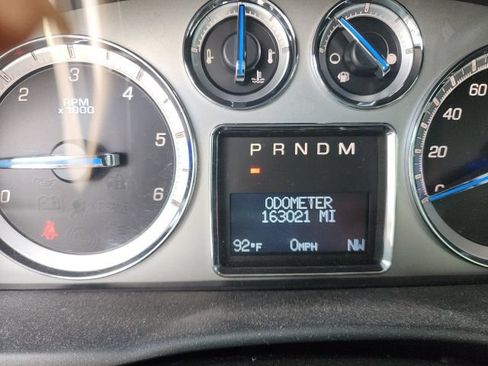 Used 2011 Cadillac Escalade Luxury AWD/4WD image 51