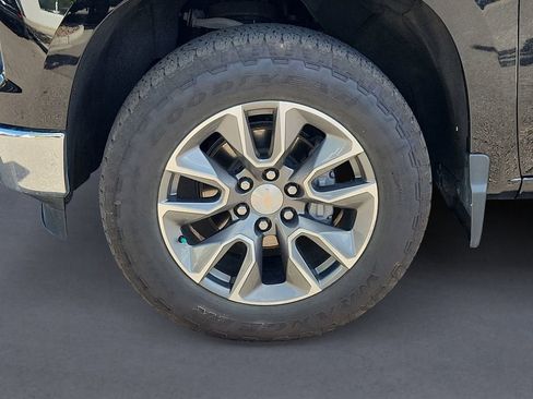 Used 2024 Chevrolet Silverado 1500 LT image 14