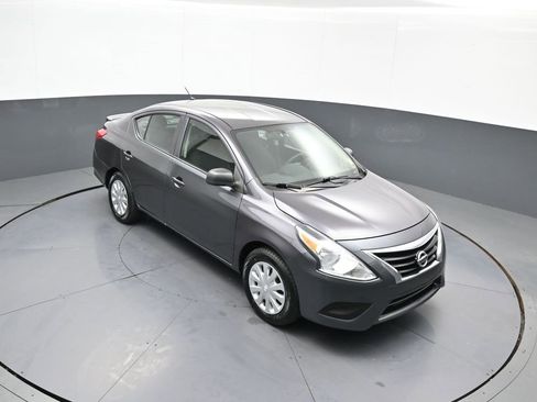Used 2015 Nissan Versa S Plus image 35