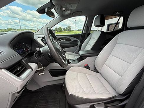 Used 2023 GMC Terrain SLE w/ LPO, Floor Liner Package AWD/4WD image 16
