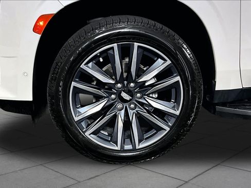 Used 2021 Cadillac Escalade Sport Platinum AWD/4WD image 11
