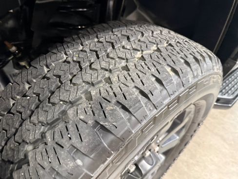 Certified 2024 RAM 2500 Big Horn w/ Night Edition AWD/4WD image 41