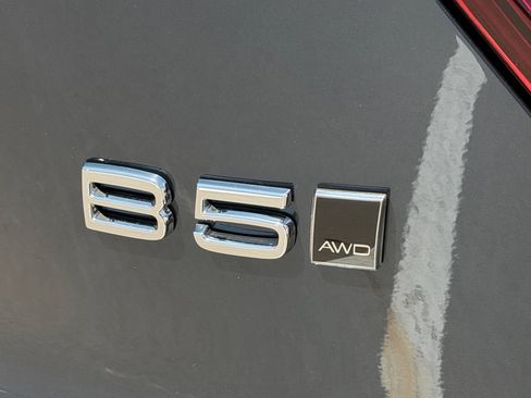New 2026 Volvo XC40 B5 Plus w/ Climate Package AWD/4WD image 7