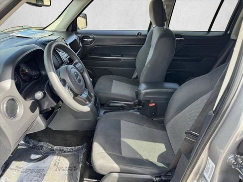 Used 2016 Jeep Patriot Sport w/ Power Value Group FWD image 10