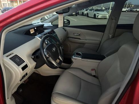 Used 2015 Toyota Prius V Four FWD image 25