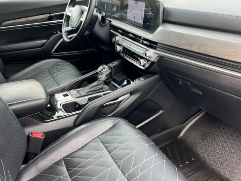 Used 2024 Kia Telluride EX X-Line image 17