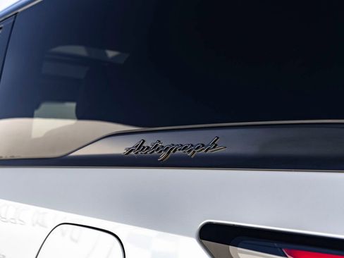 Used 2025 INFINITI QX80 Autograph AWD/4WD image 11