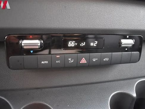 Used 2019 Mercedes-Benz Sprinter 170 image 26