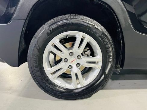 Used 2021 GMC Terrain SLE w/ Driver Convenience Package FWD image 9