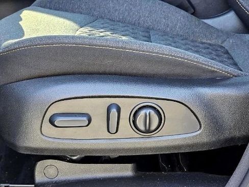 Used 2023 Chevrolet Equinox LT w/ LPO, Floor Liner Package image 19