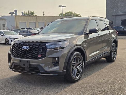 Used 2026 Ford Explorer ST w/ Sun And Sound Package RWD image 1