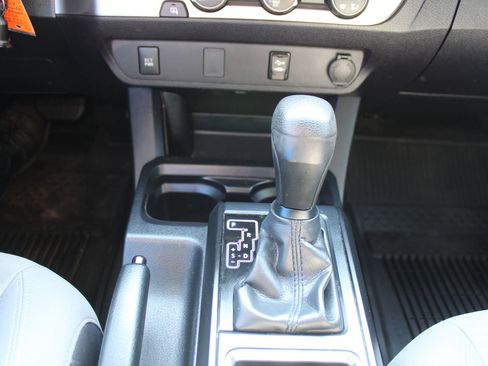 Used 2019 Toyota Tacoma SR image 40