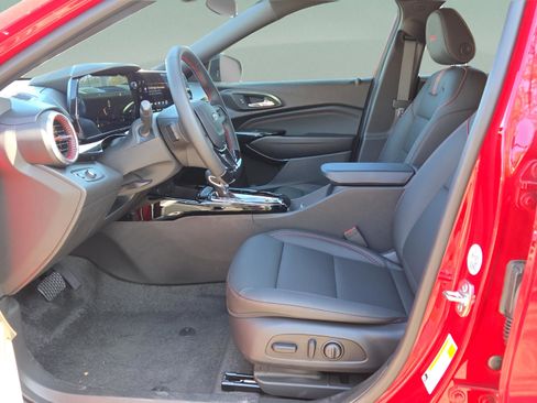 New 2026 Chevrolet Trax RS w/ Driver Confidence Package image 11