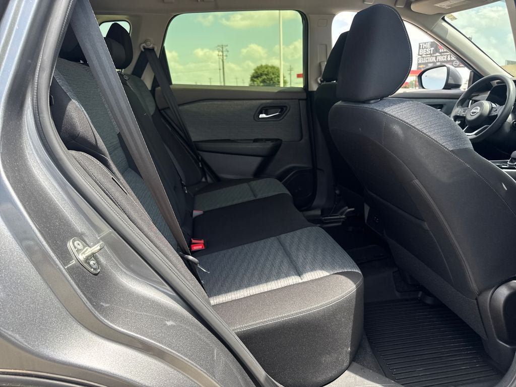 Used 2023 Nissan Rogue SV FWD image 11
