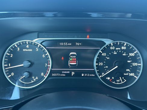 Used 2025 Nissan Pathfinder SV image 27