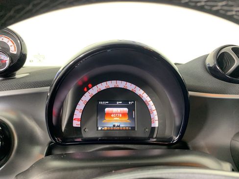 Used 2016 smart fortwo Prime RWD image 22