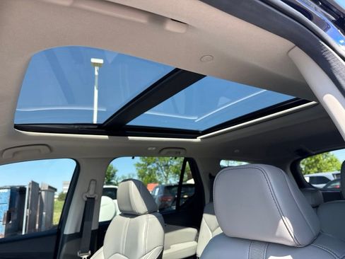 Used 2025 Honda Pilot Touring image 29