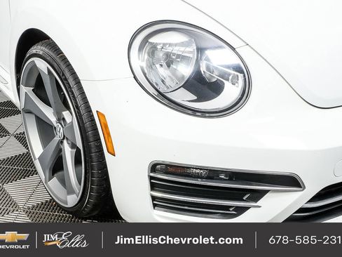 Used 2018 Volkswagen Beetle 2.0T S image 35