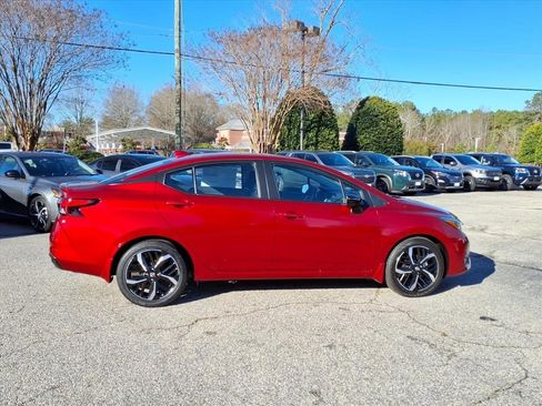 New 2025 Nissan Versa SR w/ Trunk Package image 10