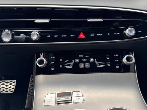 New 2026 Genesis GV70 3.5T Sport Advanced image 9