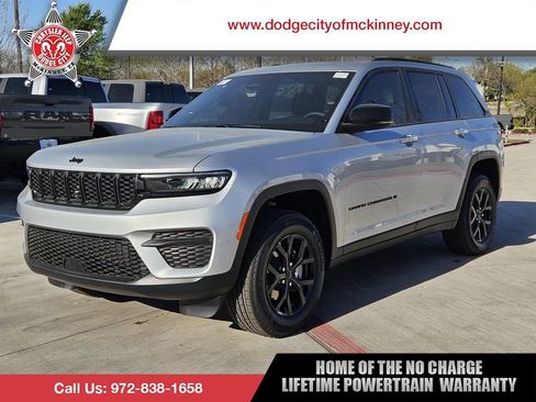 New 2025 Jeep Grand Cherokee Altitude RWD image 1