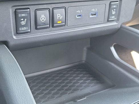 New 2026 Nissan Frontier SV w/ SV Convenience Package image 9