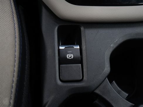 Used 2025 Subaru Forester Premium AWD/4WD image 24