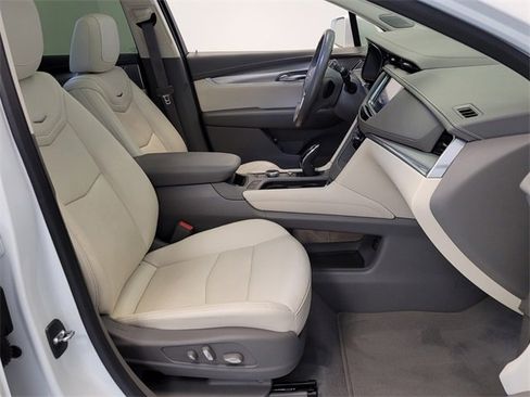 Used 2020 Cadillac XT5 Premium Luxury image 27