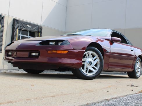 Used 1995 Chevrolet Camaro Z28 RWD image 22