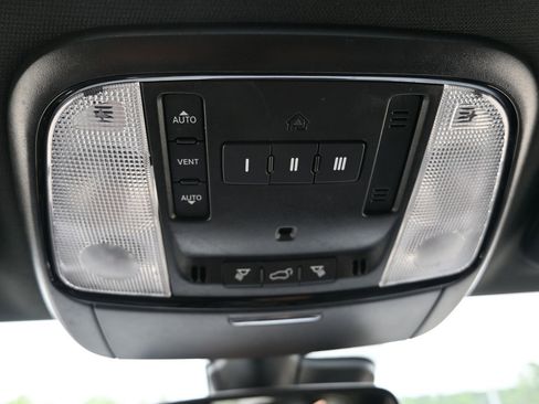 Used 2024 Dodge Durango GT RWD image 22